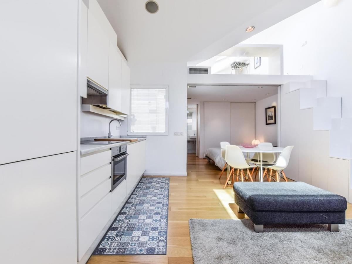 Apartamento De Diseno De Lujo En Lavapies Alquiler Temporal Madrid Ngoại thất bức ảnh